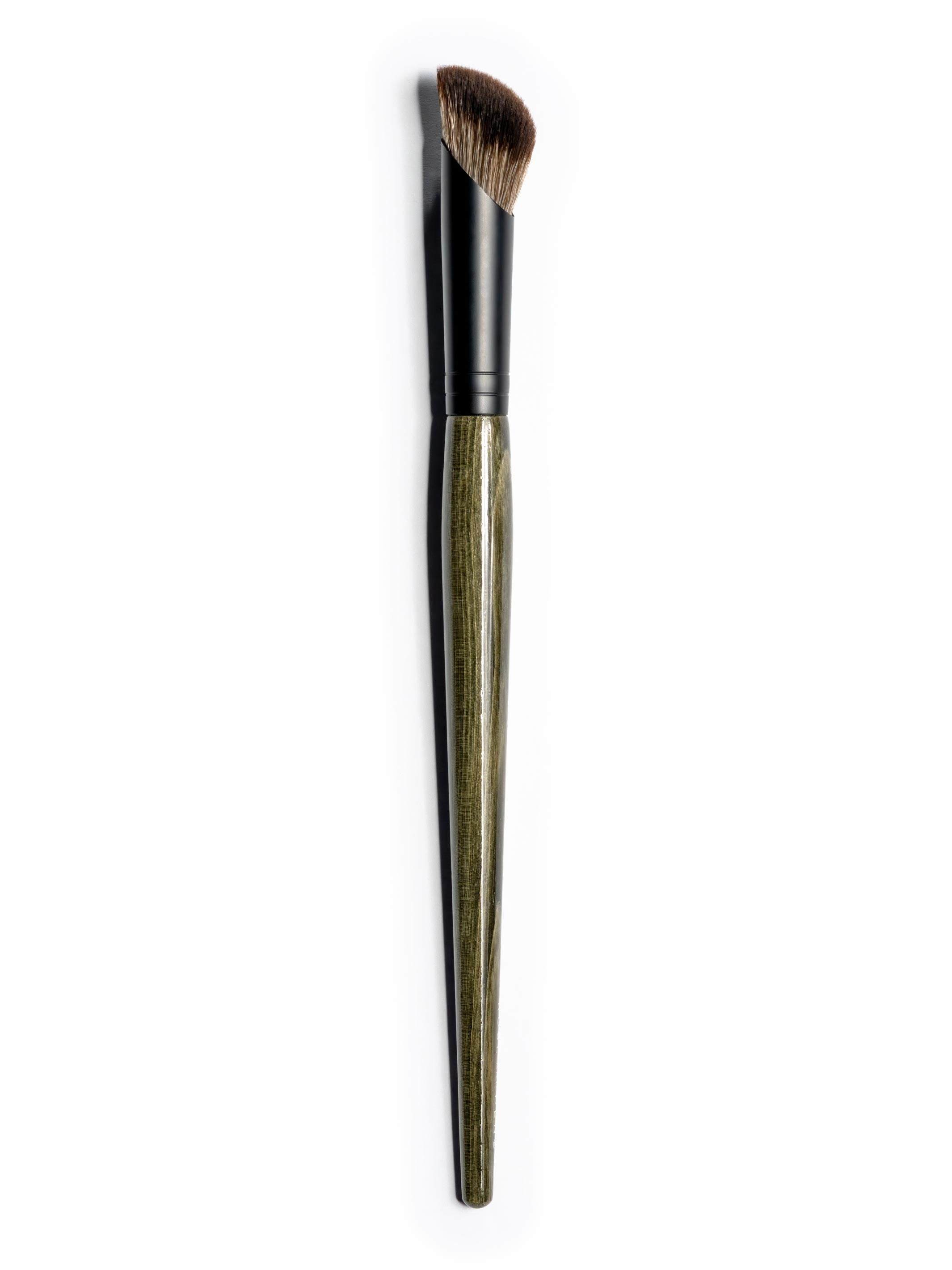 C32 Large Concealer Brush