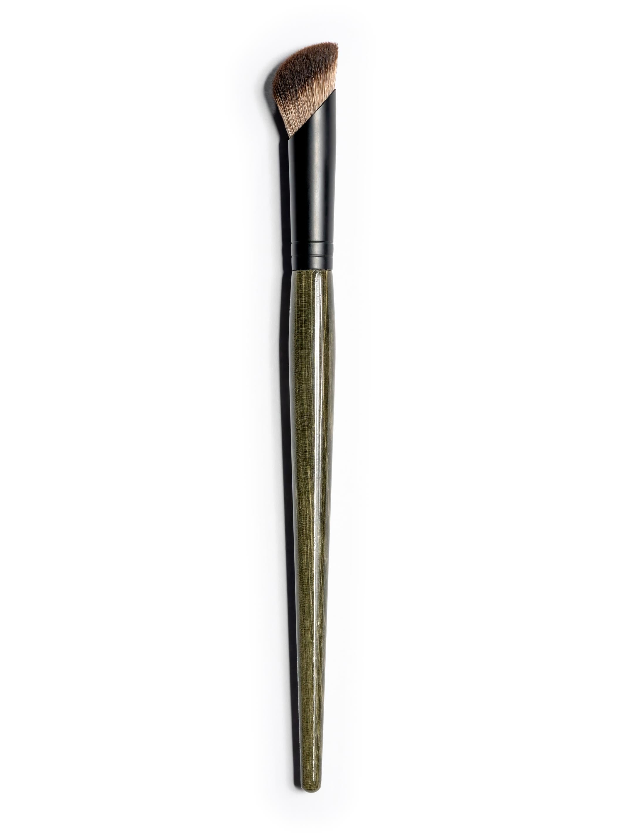 C32 Large Concealer Brush