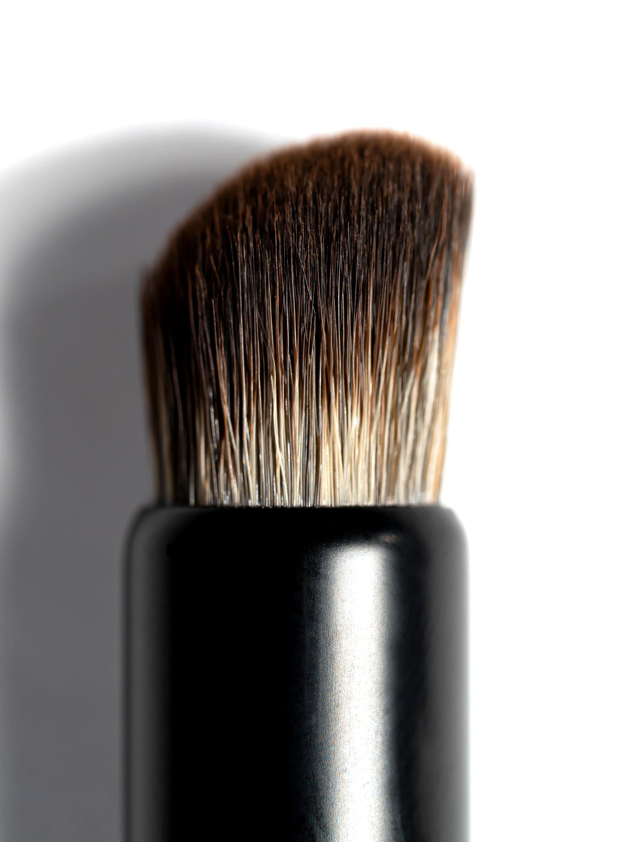 Flawless Beauty for Rose Ben and Foundation – Blending Concealer Brush